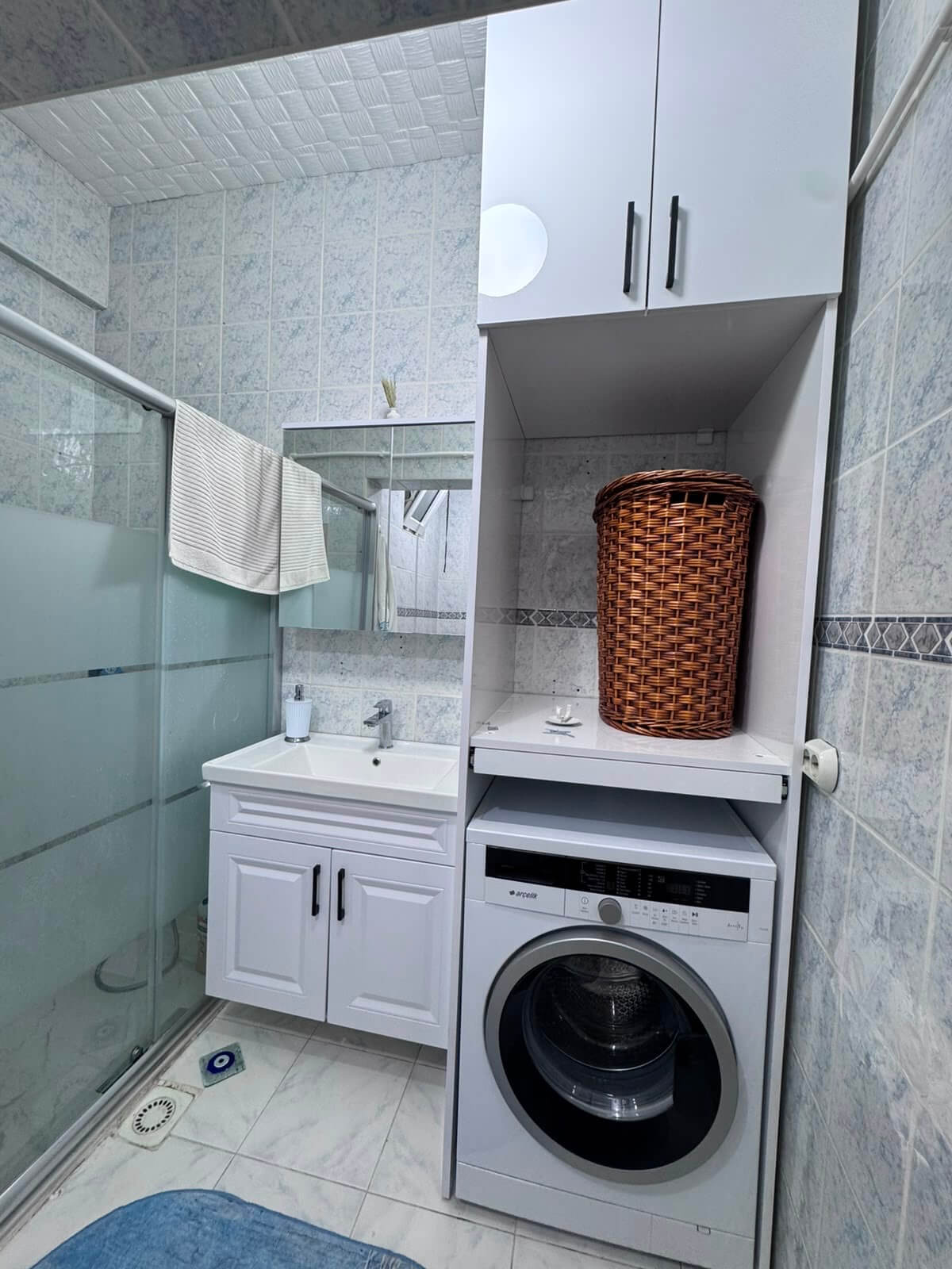 Banyo Dolabı Seramik
